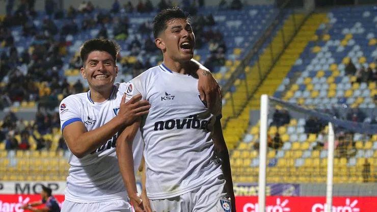 Los acereros están a tres puntos de Cobresal.