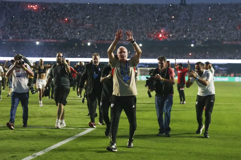 Dorival Júnior festejó así el título en la Copa de Brasil que el Sao Paulo conquistó ante el Flamengo de Sampaoli.  (Ricardo Moreira/Getty Images).