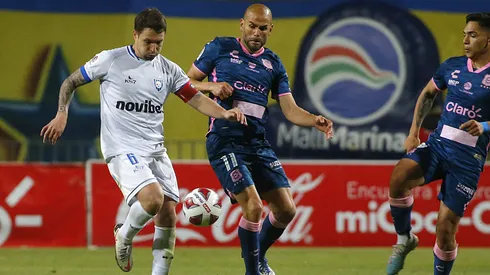 Huachipato celebró un importante triunfo como visita ante Everton.