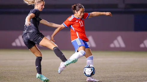 Paloma López anotó el 3-0 de Chile ante Nueva Zelanda.