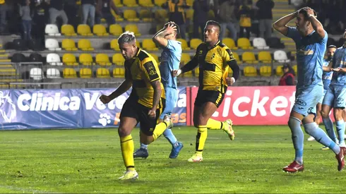 Coquimbo Unido lo dio vuelta con goles de Holgado y Parraguez.