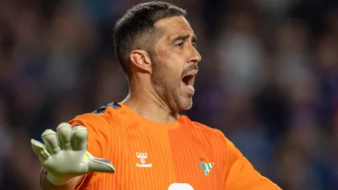 Nota 7,2 para Bravo en el duelo del Betis contra el Rangers escocés.