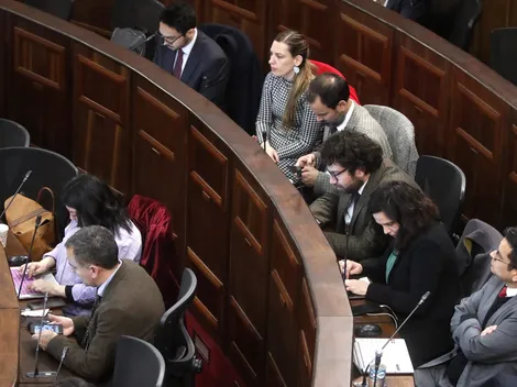 Consejo Constitucional aprueba artículo sobre expulsión de inmigrantes ilegales