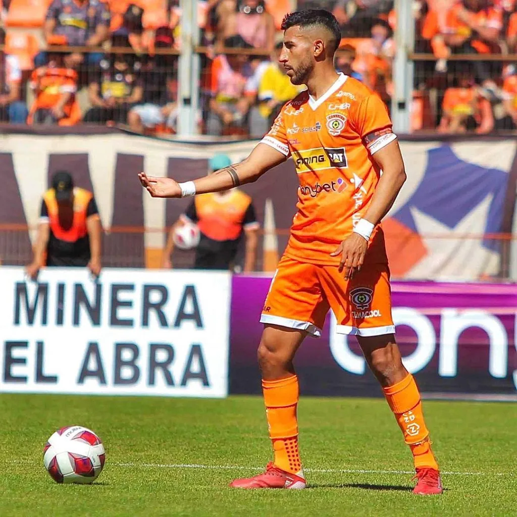 Jorge Araya en su debut por Cobreloa. Suma un partido y en el cuerpo técnico de Astorga esperan tenerlo para la llave ante Colo Colo. (Cobreloa).