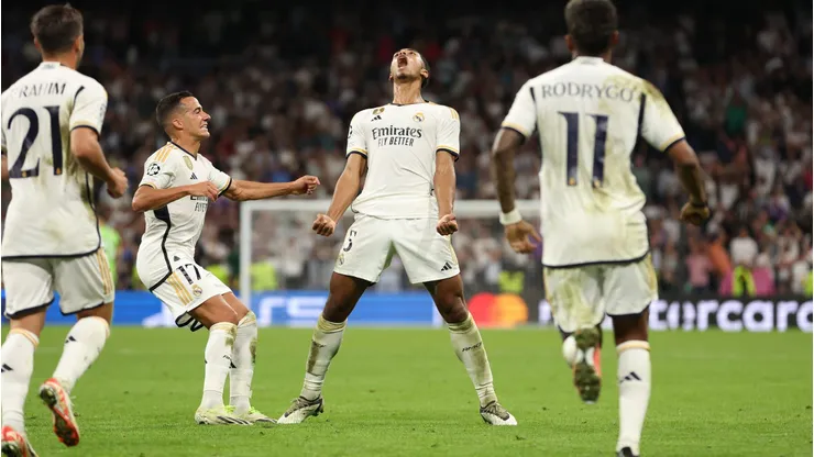 Jude Bellingham empieza a meterse con todo en la historia del Real Madrid. | Foto: Getty