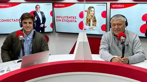 La primera vez que le tocó conducir fue con Pato Yáñez a su lado.