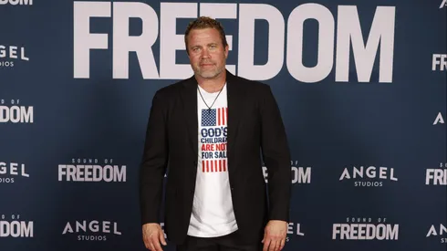 El agente cuya historia inspiro Sound of Freedom, es acusado de acoso.