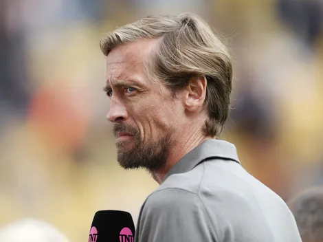 ¡Lo hizo mal! Peter Crouch se manda hermoso fail en vivo y en directo