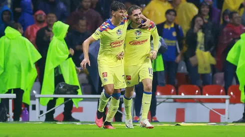 Diego Valdés e Igor Lichnovsky lideraron al América en goleada a Chivas.