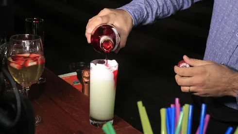 Celebración de fiestas patrias con alcohol.