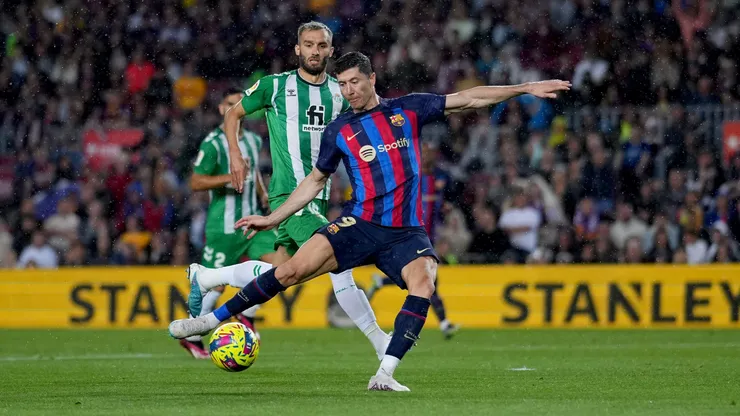 Una promesa de partidazo es lo que van a protagonizar FC Barcelona y Real Betis por la Liga de España este sábado.