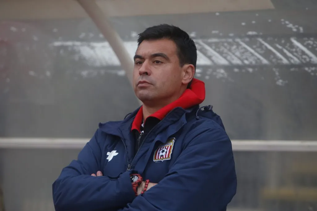 Juan José Ribera en el duelo que Curicó Unido cayó ante O’Higgins. (José Robles/Photosport).