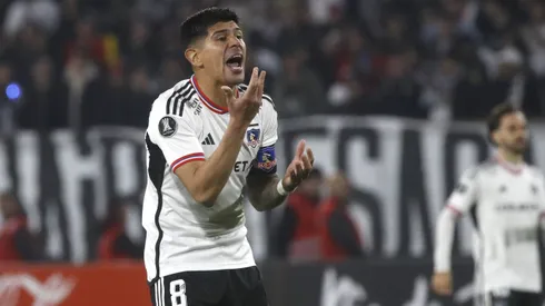 Pavez está enojado con el actuar de los árbitros