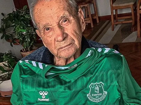 Jordan Pickford envía especial regalo a campeón con Everton en los '50