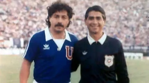 El albo Carlitos y su gol con la U al pecho.