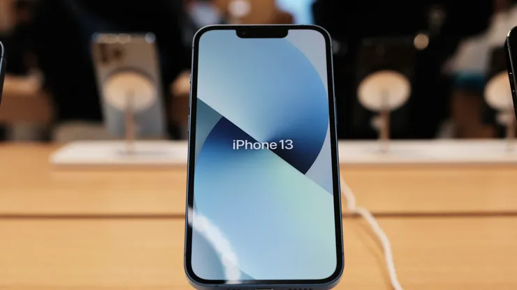 iPhone 13
