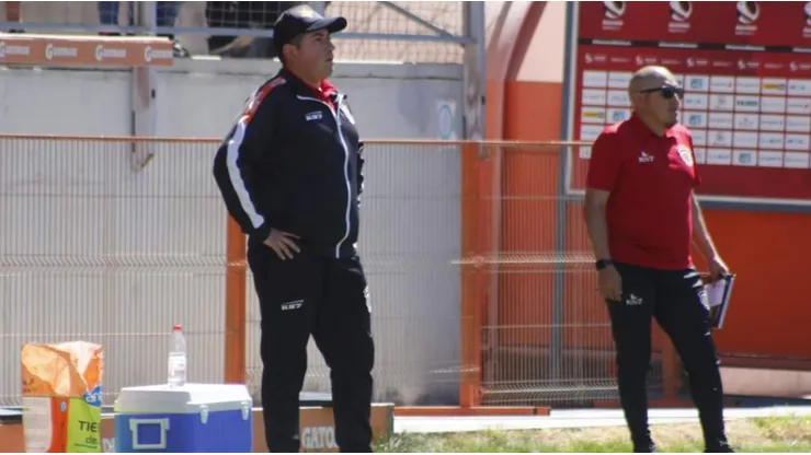 Johao Egaña, técnico de Cobreloa Femenino suspendido por ANFP tras golpear a árbitro.