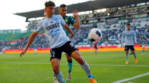 Igor Lichnovsky no juega en Tigres y puede jugar con otro chileno en México.