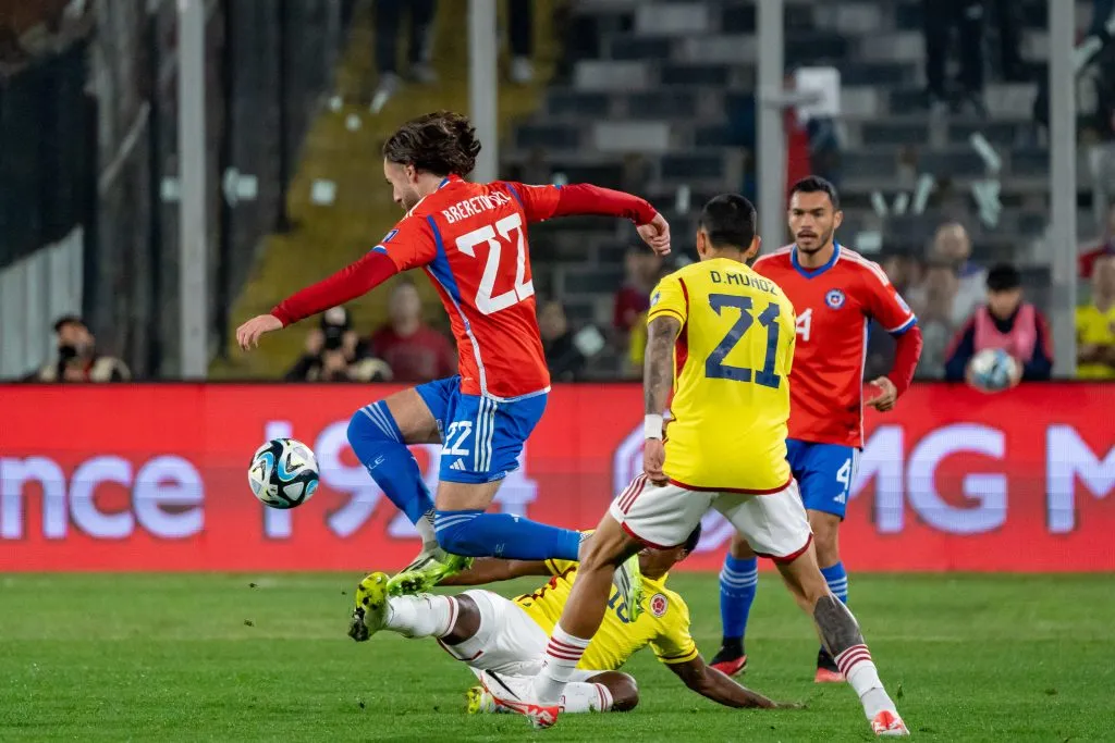 Ben Brereton luchó hasta que se cansó y salió reemplazado a raíz de una molestía física. (Guille Salazar/RedGol).