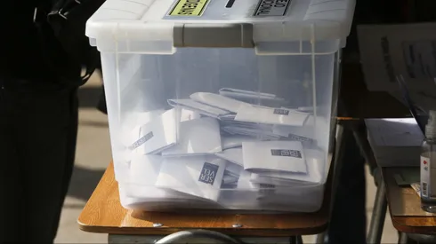 El "En Contra" lidera las encuestas.