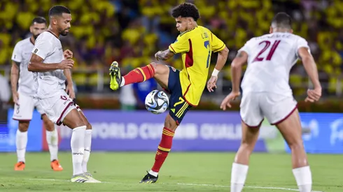 El delantero del Liverpool será titular ante la Roja.