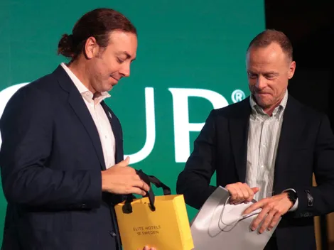 Un terneado Nico Massú se luce en la gala previa a la Copa Davis