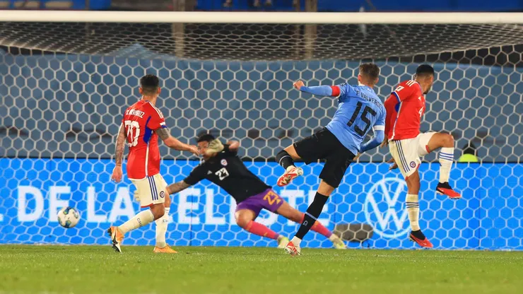 El gol de Valverde sepultó a Chile en el Centenario