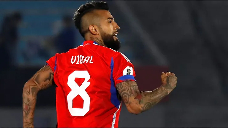 Arturo Vidal consigue el descuento para Chile ante Uruguay.
