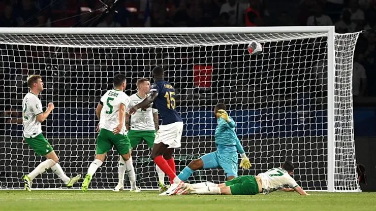 Marcus Thuram anota el 2-0 de Francia