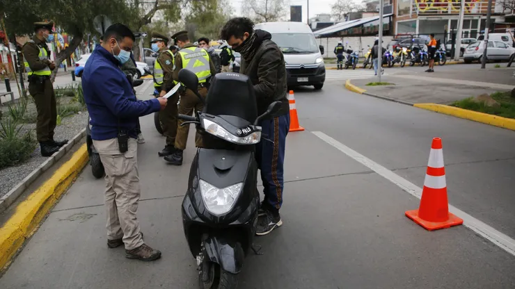 Motos