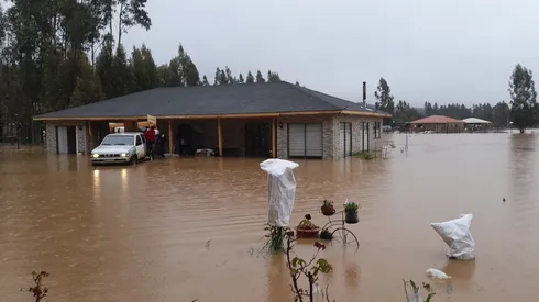 Inundación de casas en Putú, Constitucion, en la Región del Maule.