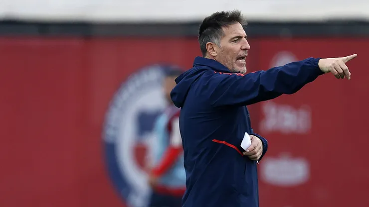 Berizzo sueña con el primer triunfo de La Roja en Montevideo