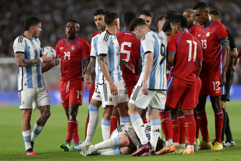 Gilberto Hernández jugó amistoso ante Argentina (Getty Images)