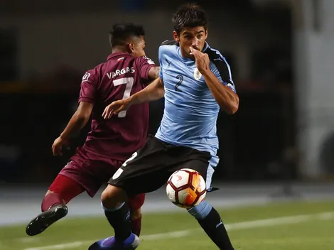 Defensa de Uruguay ni ahí con inactividad de Alexis Sánchez