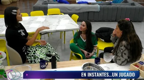 Coni entrega detalles de su relación con el Mago Valdivia