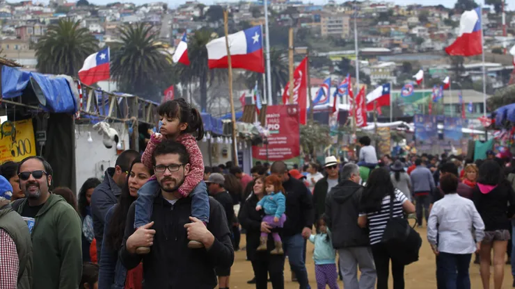 Conoce las primeras fondas en Santiago que abren por Fiestas Patrias.
