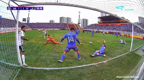 Múltiple salvada de la U contra Colo Colo.