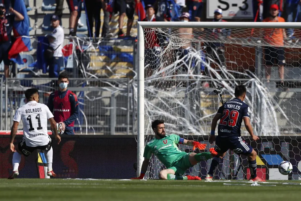Marcos Bolados le anotó a Fernando de Paul, hoy arquero de Colo Colo, en el Superclásico del 2021 jugado en El Teniente de Rancagua. | Foto: Photosport.