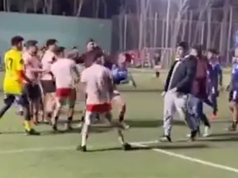 VIDEO: La pelea que borra a Thomspon y Pizarro del Superclásico