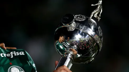 Se acaba el espacio para las placas del trofeo de Copa Libertadores