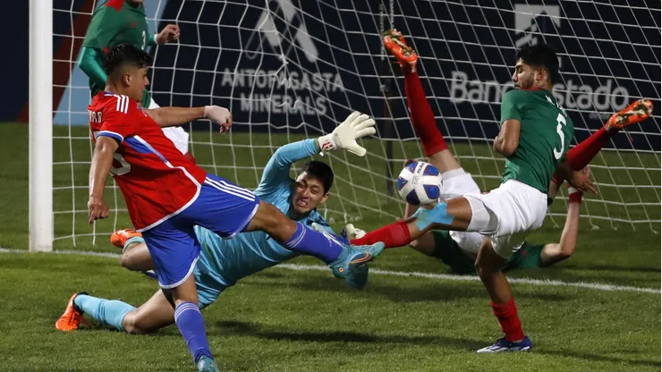 Damián Pizarro estuvo cerca de anotarle a México en Viña