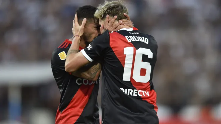 River lo dio vuelta en La Plata y se consolidó como puntero de su grupo.