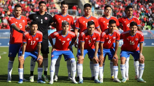 Chile trae novedades en su formación ante República Dominicana.