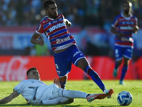 Hinchas de Colo Colo le pasan factura a Lucero
