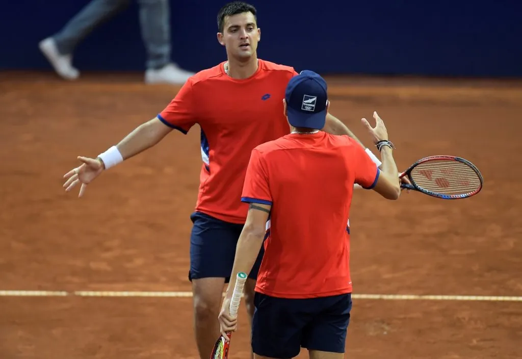 Tomás Barrios y Alejandro Tabilo aseguran medalla para Chile en Santiago 2023 (Photosport)
