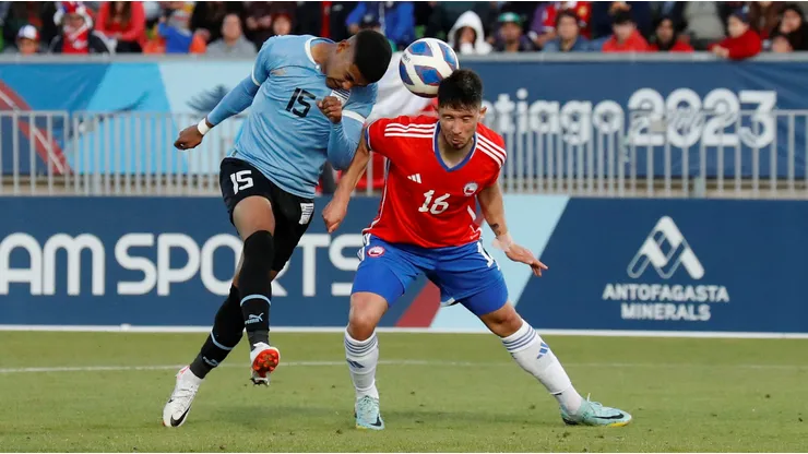 Felipe Loyola sufrió fuerte choque en triunfo ante Uruguay.