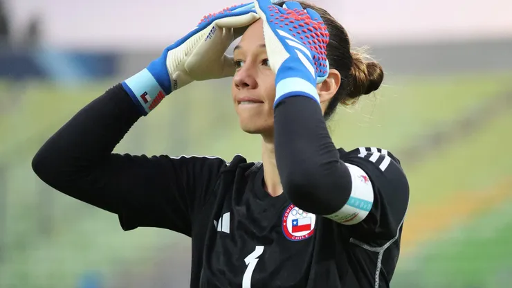 La capitana de la Roja Femenina, Christiane Endler, recibió una durísima crítica de un histórico.