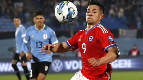 Chile sale a buscar los tres puntos que le permitan meterse en semifinales ante Uruguay.