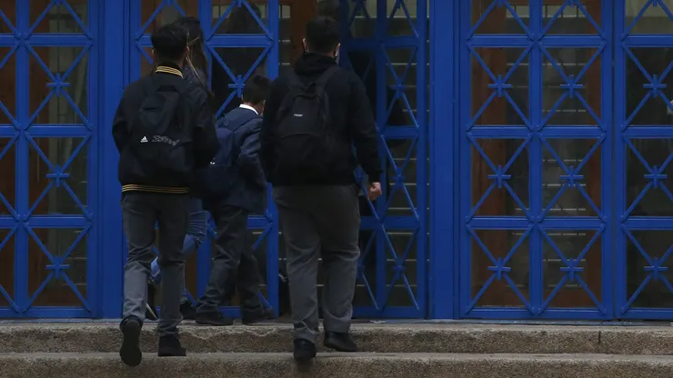 ¿Se postula o cómo se recibe el Bono Excelencia Académica?