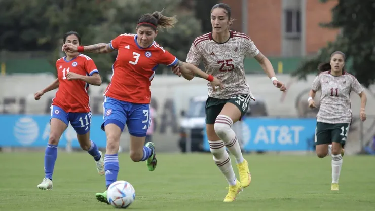 La Roja va por el liderato del grupo A.